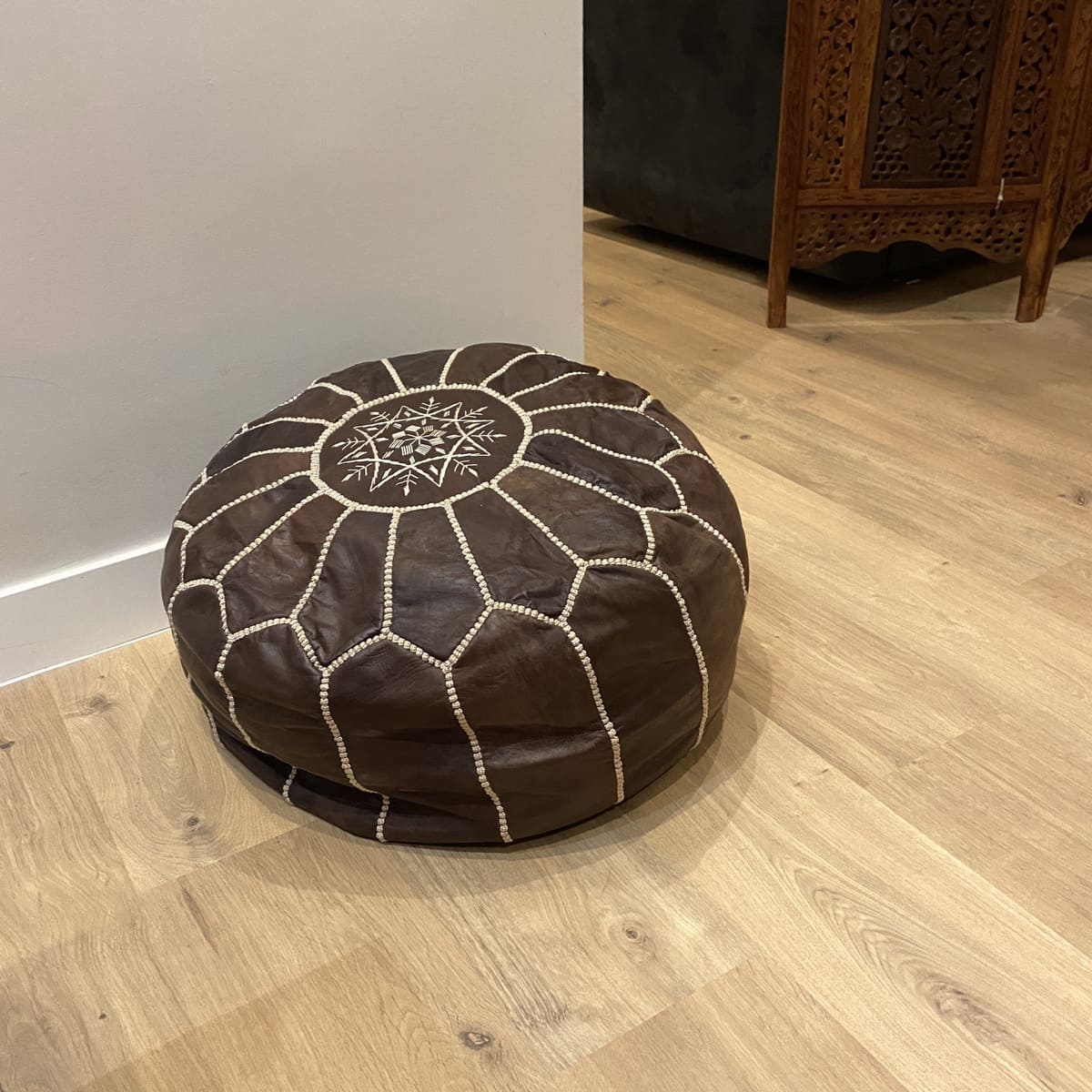 Pouf marocchino in pelle naturale marrone
