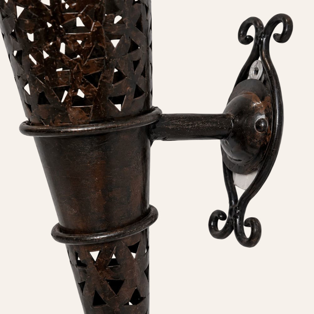Torcia da parete marocchina in ferro battuto con design a stella