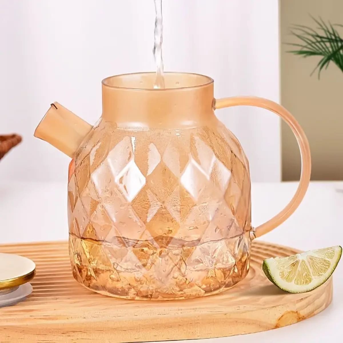 tetera ámbar agua