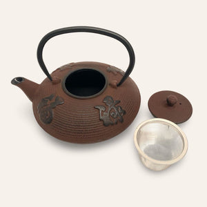 tetera japonesa hierro 800 roja detalle